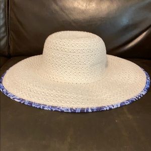 Ladies Chico’s Summer Hat